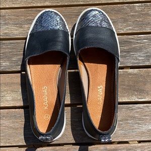 KAANAS Snakeskin Flats